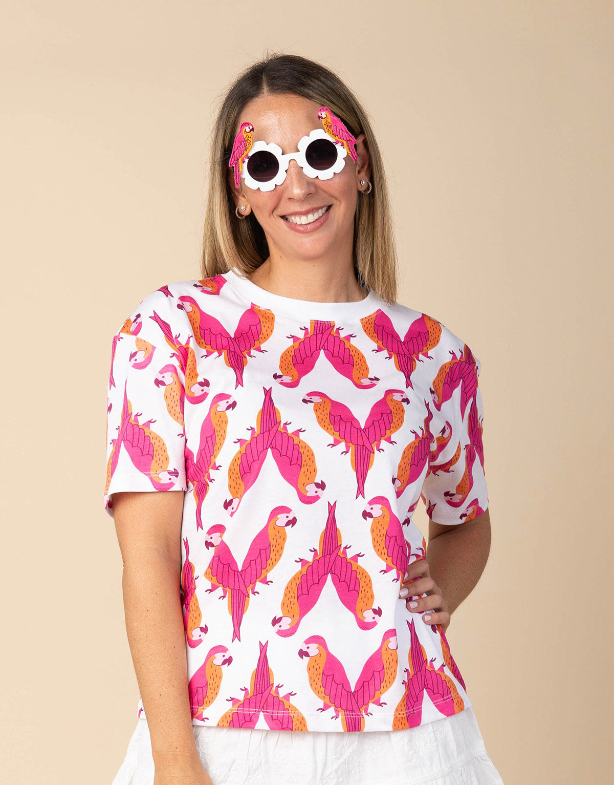 Camiseta unisex en algodón peruano estampado loros rosados