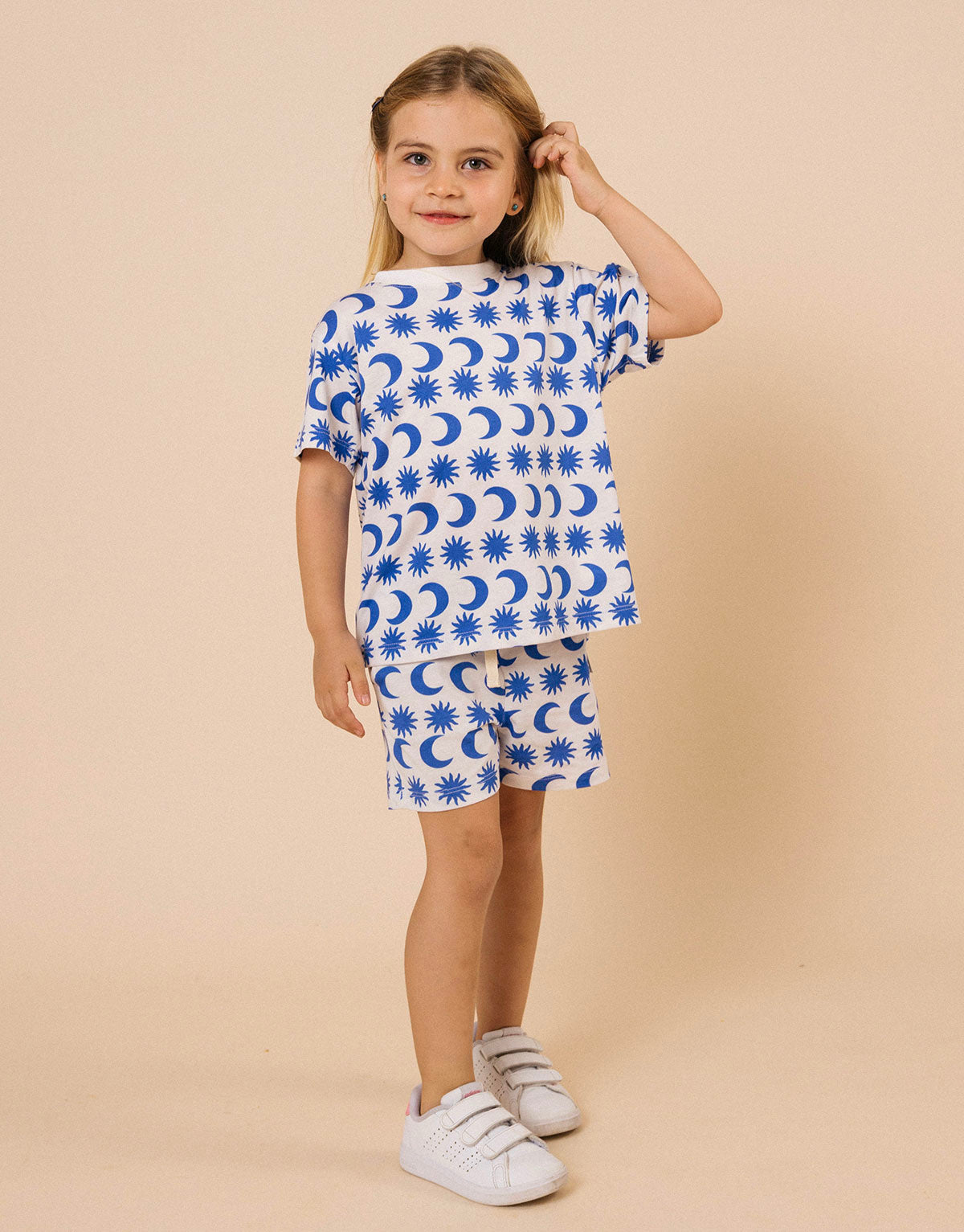 Conjunto unisex de camiseta y short en 100% algodón peruano - Lunas