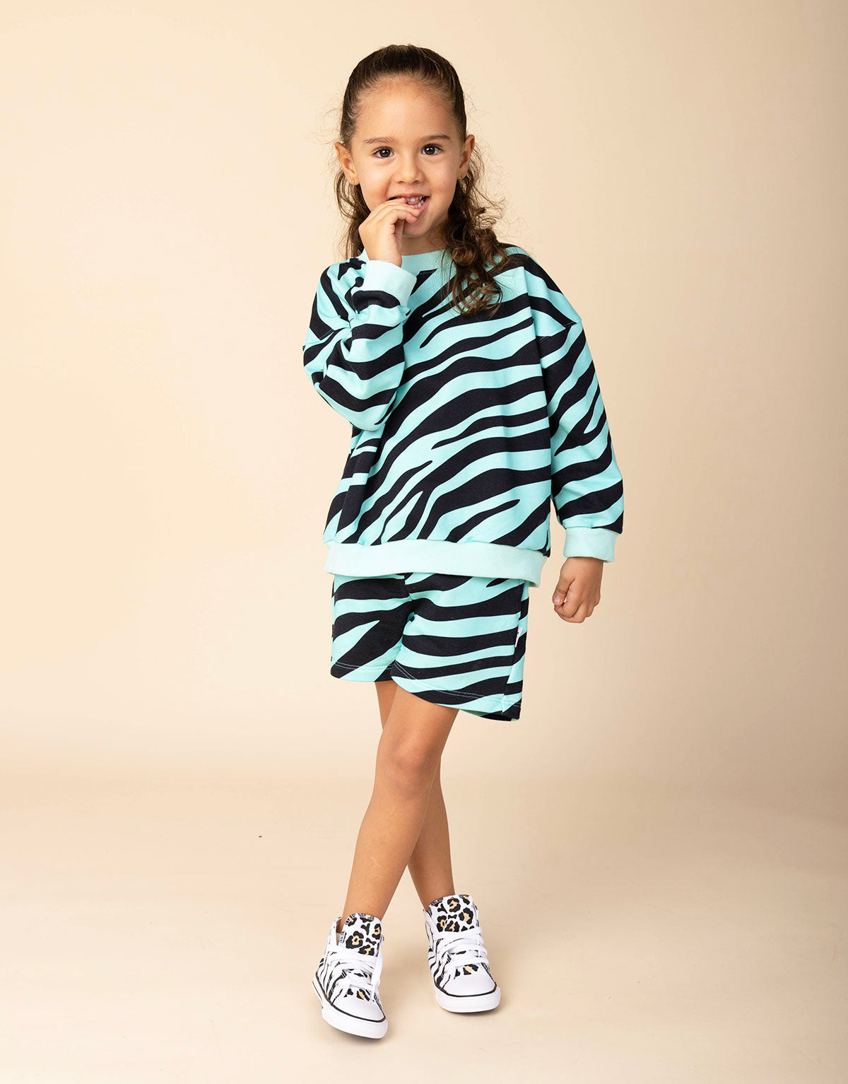 Conjunto de buzo oversized y short en algodón peruano - Cebra unisex