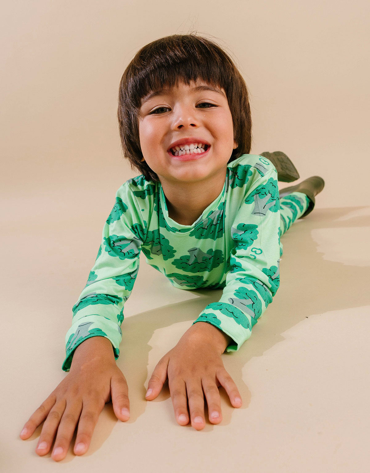 Pijama infantil de dos piezas para niñas y niños – Estampado brócoli