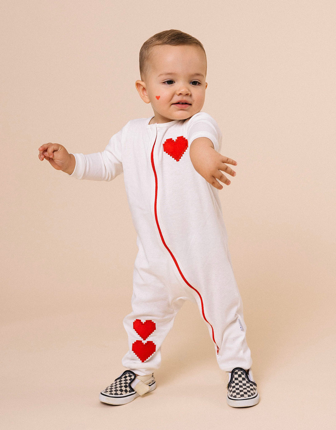 Pijama unisex para bebés en 100% algodón peruano corazones