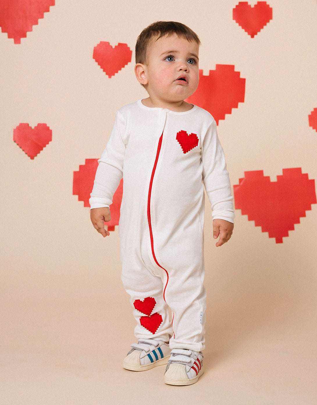 Pijama unisex para bebés en 100% algodón peruano corazones