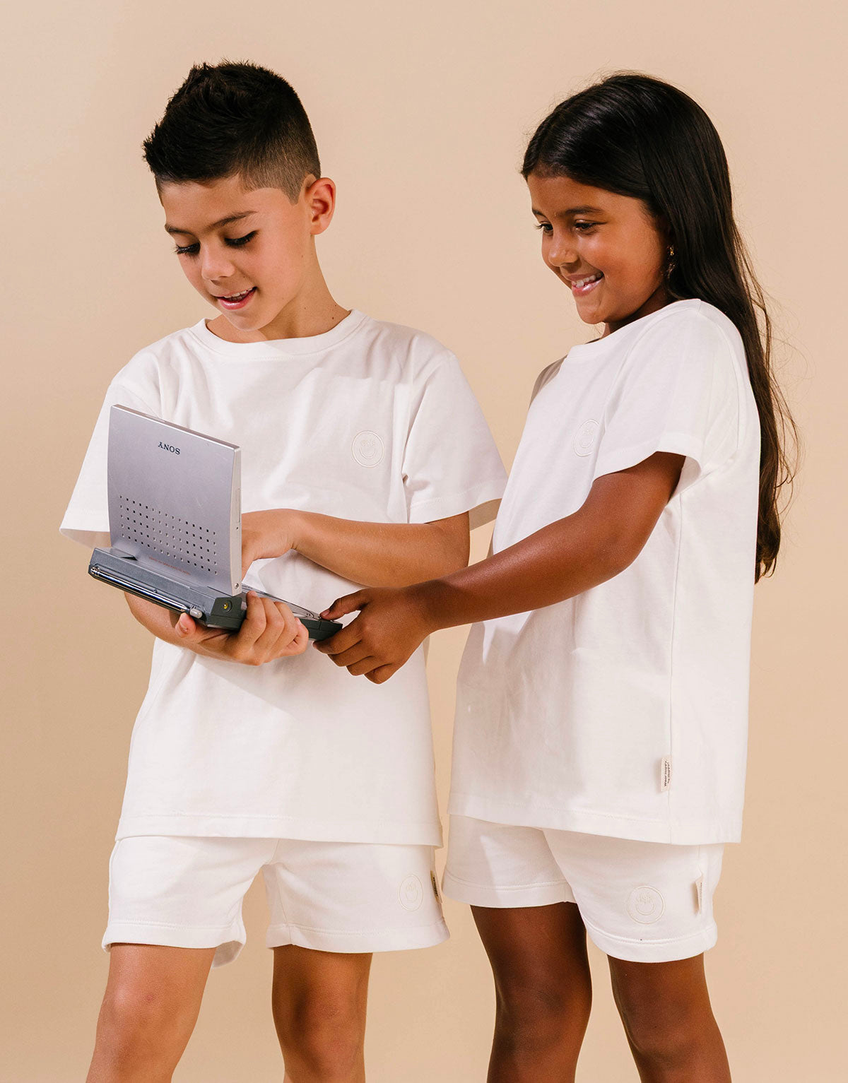 Short para niñas y niños en 100% algodón peruano - Marfil